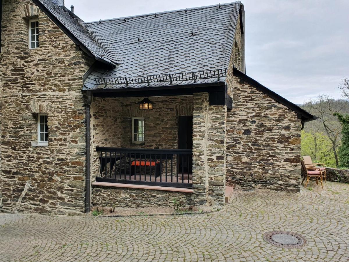 Вилла Waechterhaus Auf Der Sauerburg Sauerthal Экстерьер фото